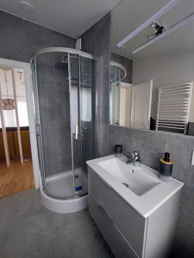 Maple Park Apartment Kaunas Luaran gambar
